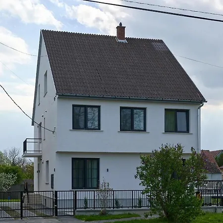 Buekfuerdo Nagy Pal 2 Apartman, Buekfalva 公寓 Bük