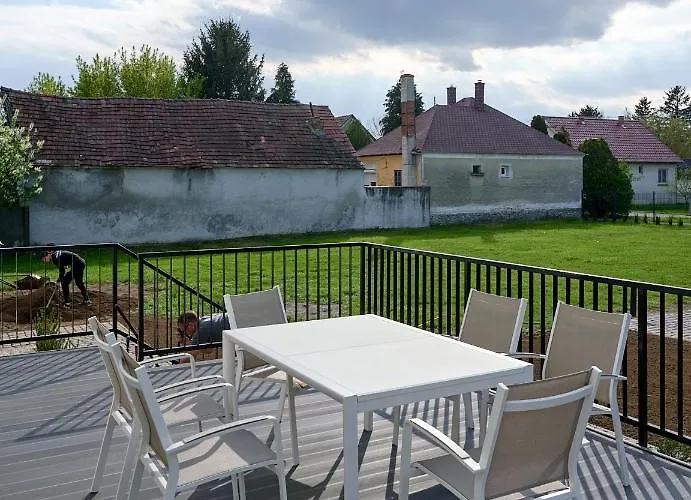 Апартаменты Buekfuerdo Nagy Pal 2 Apartman, Buekfalva Бюк